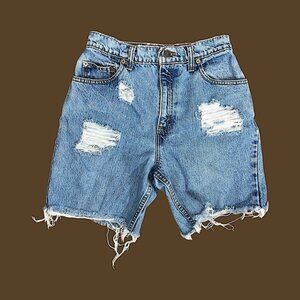551 Levi’s Distressed Denim Shorts
